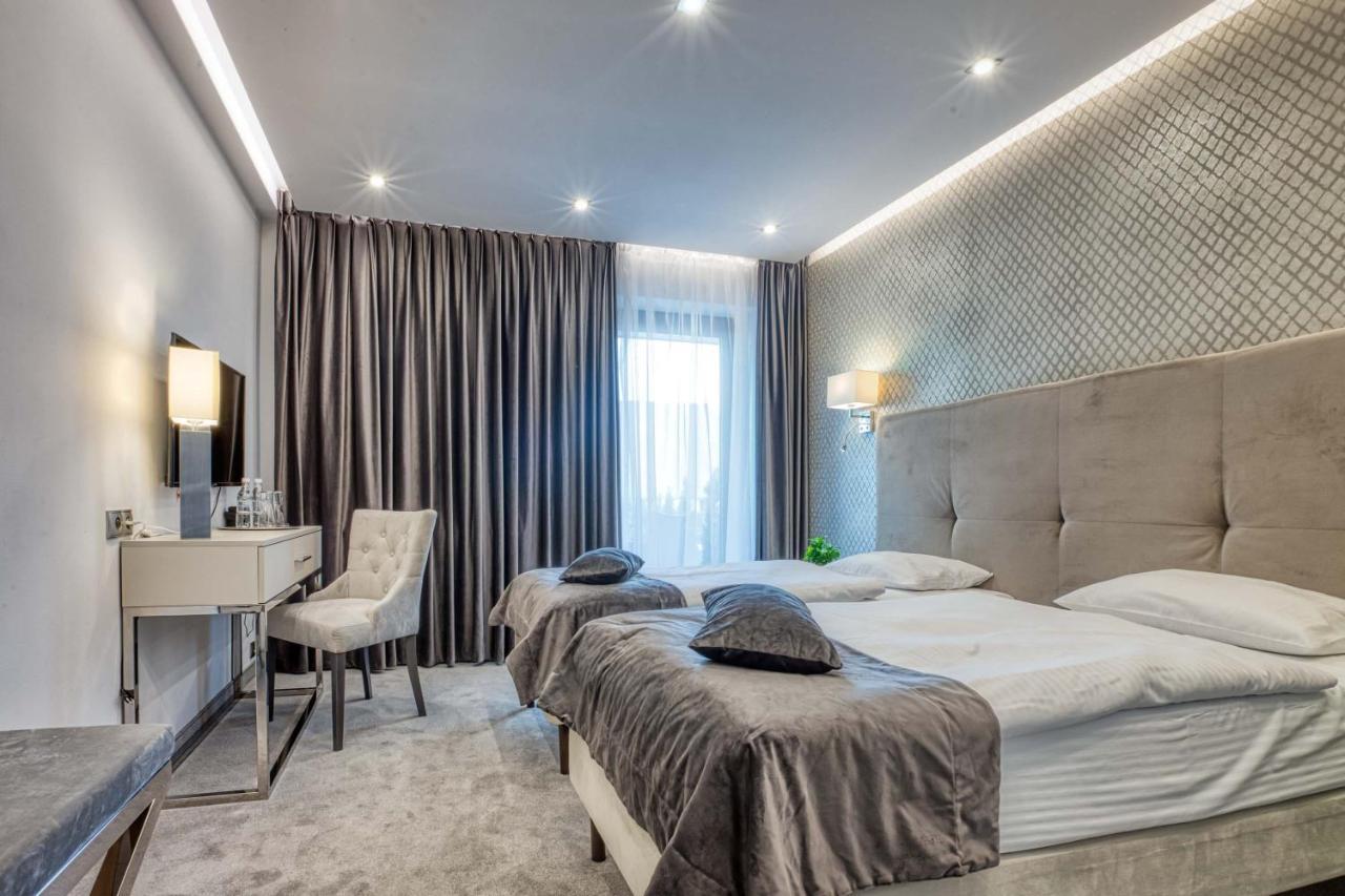 Hotel Bialy Dom 리브니크 외부 사진