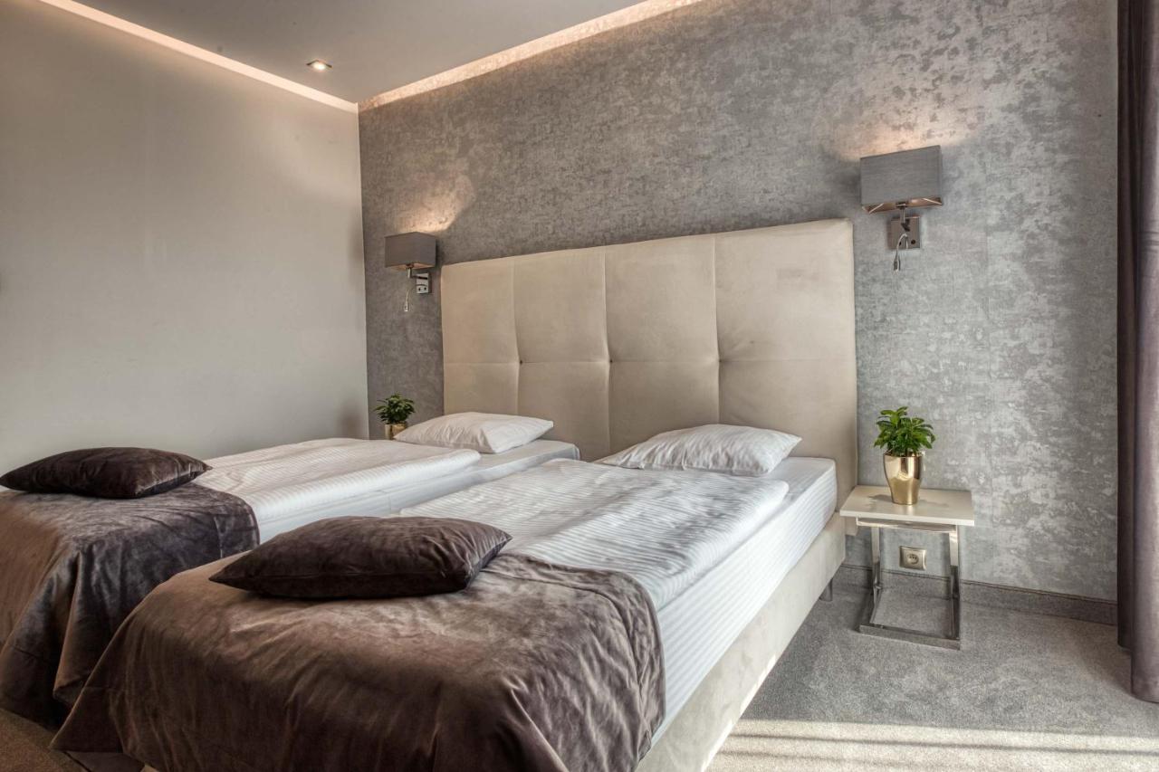 Hotel Bialy Dom 리브니크 외부 사진