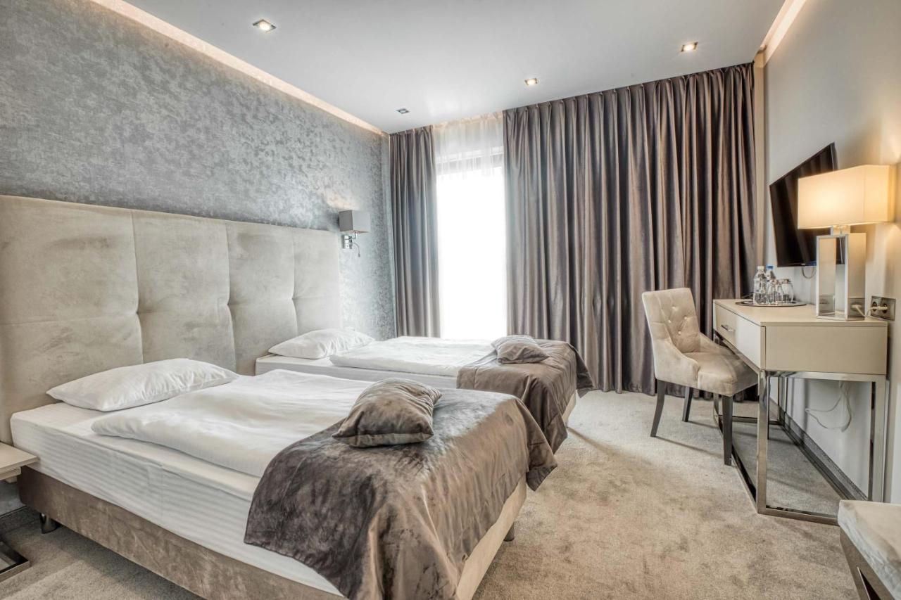 Hotel Bialy Dom 리브니크 외부 사진