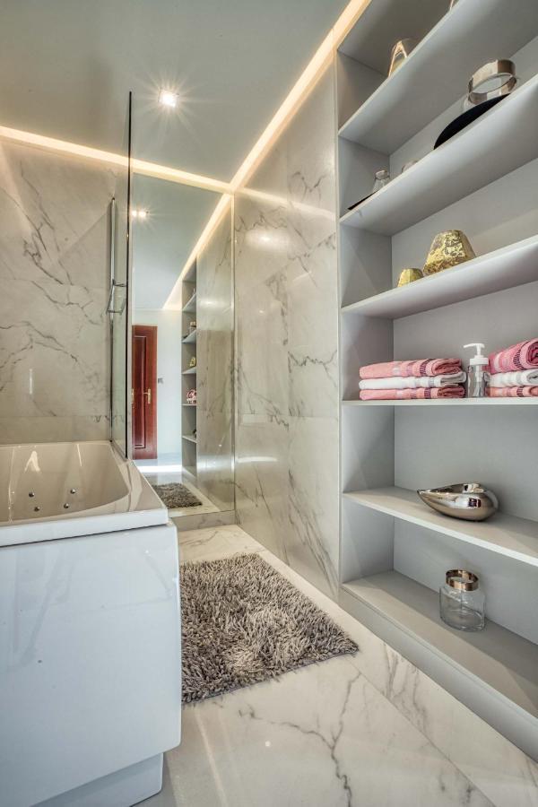 Hotel Bialy Dom 리브니크 외부 사진