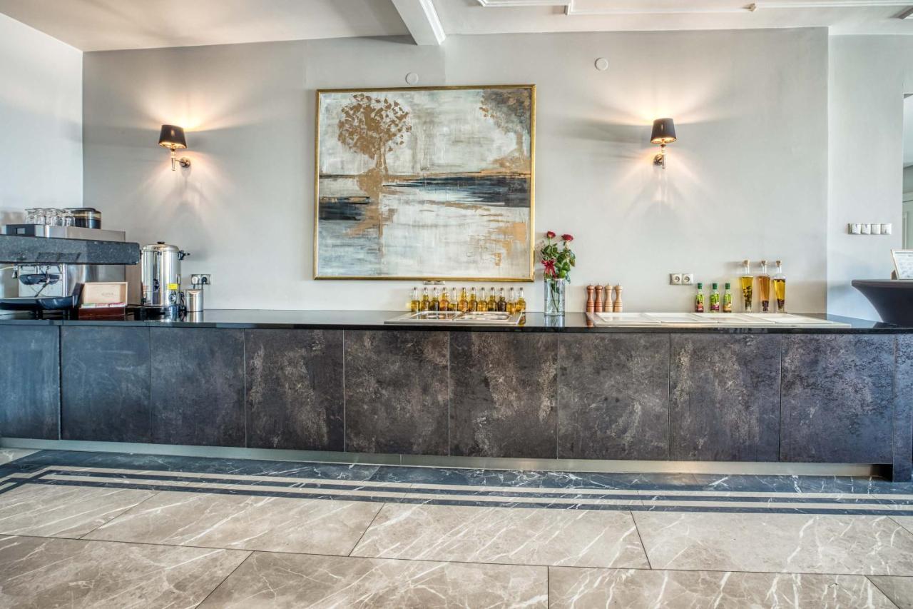 Hotel Bialy Dom 리브니크 외부 사진