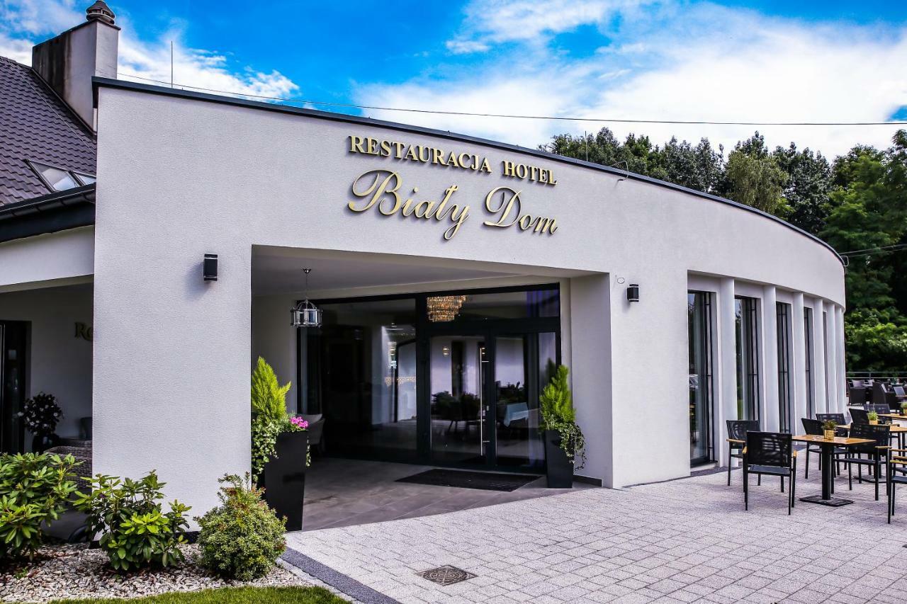 Hotel Bialy Dom 리브니크 외부 사진