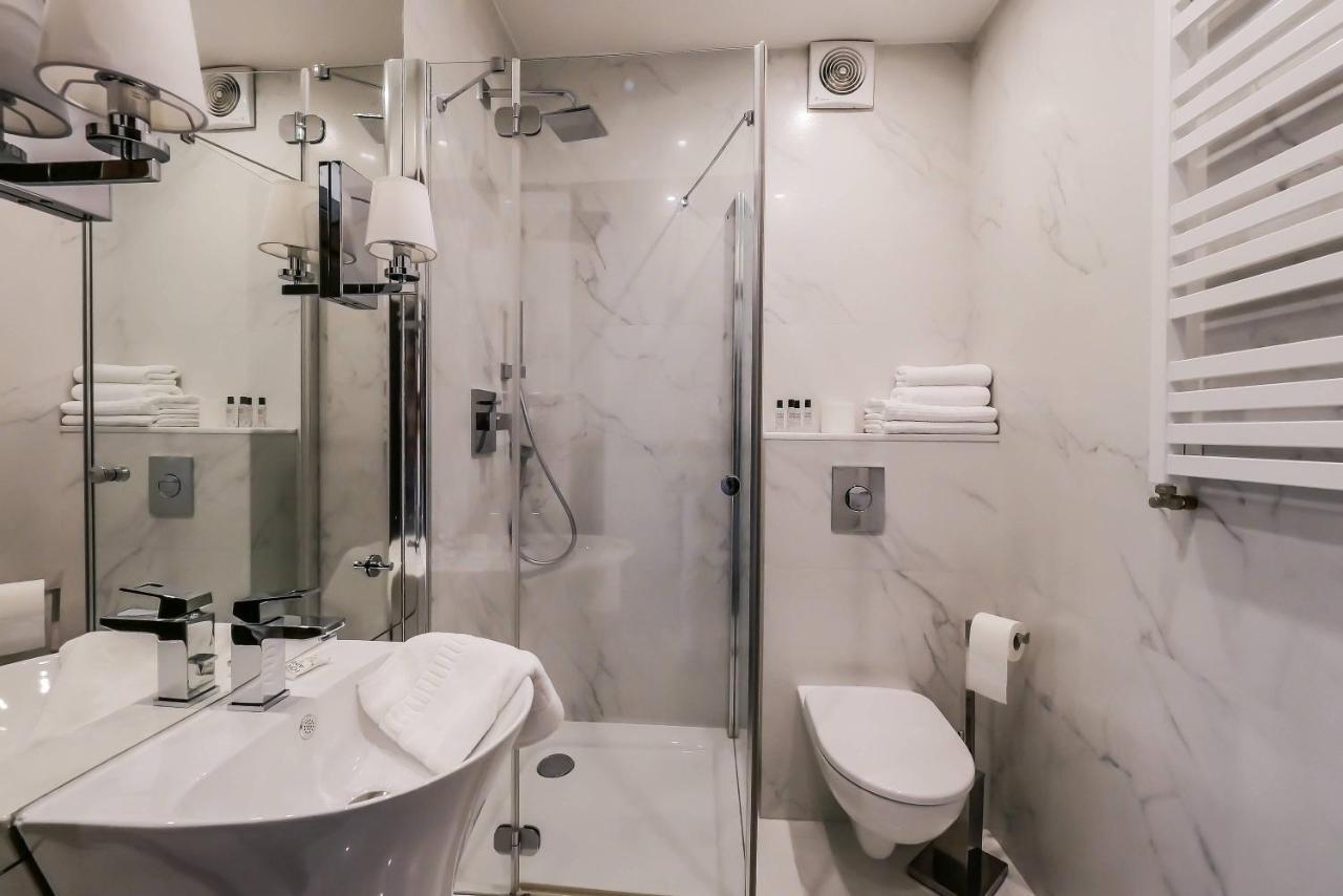 Hotel Bialy Dom 리브니크 외부 사진